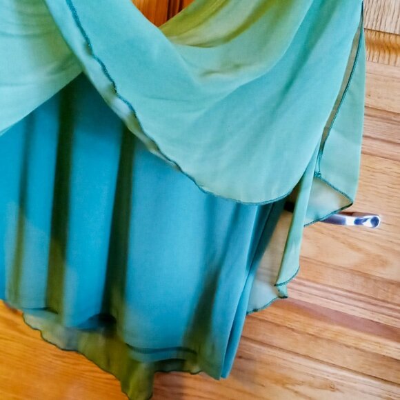 Studio 1940 Vintage Flowy Silky Sage Green Sleeveless Light & Airy Blouse - Picture 3 of 14